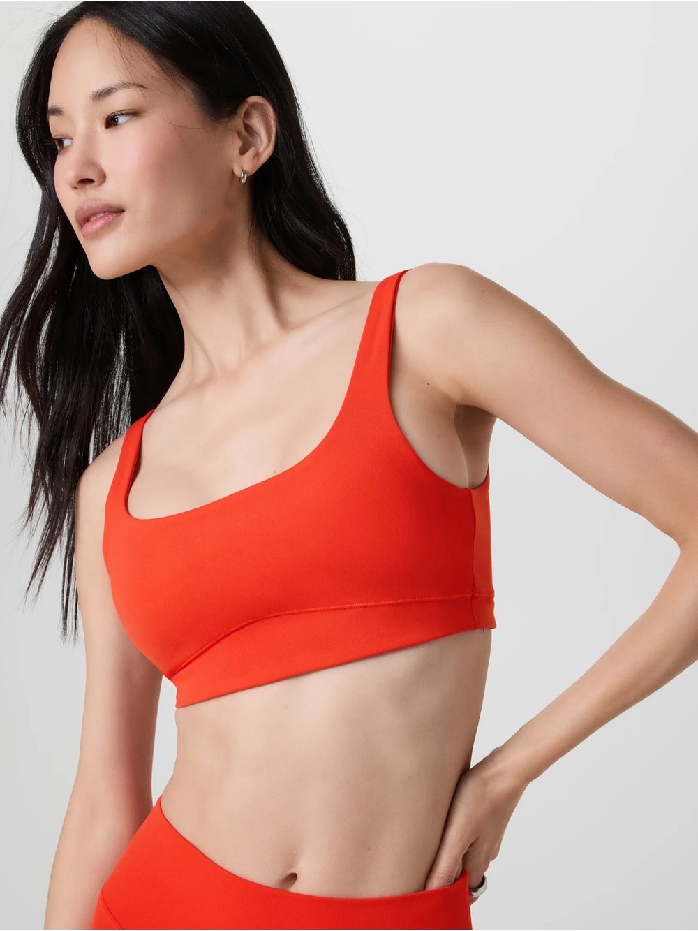 Vuori All The Form Sports Bra in Poppy Size Medium